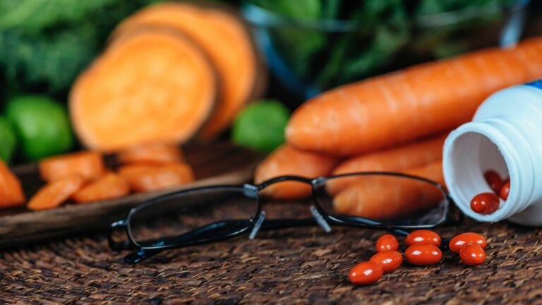 Lutein and Zeaxanthin: Benefits, Dosage and Food Sources